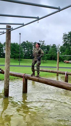 alittle over a year ago; I definitely did not make this jump .. #airborne #paratrooper #riggerlife #usarmy #armywtfmoments #GOMEZ
