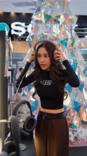 Jestinna Kuan on Instagram: "等一下🫷 給我想一想.. S for SONY ！ 今天去到了位於Plaza Low Yat的SONY Fair！我的同款耳機居然有高達50%的折扣😱 而且現場還有幸運抽獎！不用最低消費就有機會把PS5帶回家！愛了愛了😍 除了PS5 你們也有機會參與他們的lucky dip 有機會直接拿到Gift Card ！ 從現在起到30/11 都有機會享有這些福利 📍Centre Court, Plaza Low Yat @urbanrepublicmy"