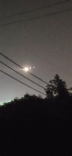 久しぶりにANA787機（78M）が来ました🛬（夜の撮影なのでエンジン音とライトの光り方をお楽しみ下さい）🙇