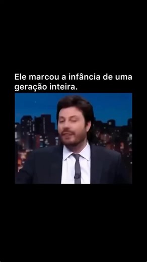 Mega viralizou on Instagram: "O homem é brabo! 😮 Guilherme Briggs se destaca como um dos dubladores mais icônicos do Brasil, conquistando diversas gerações com sua versatilidade e talento notável. Com mais de três décadas de carreira, ele emprestou sua voz para personagens inesquecíveis como Buzz Lightyear (Toy Story), Cosmo (Os Padrinhos Mágicos), Rei Julien (Madagascar), Superman, Mickey Mouse, Optimus Prime (Transformers), Ross Geller (Friends), Hawk Moth (Miraculous) e muitos outros."