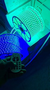 🔴🔵🟢 Ruban LED RGB – 100 mètres إضاءة سبيسيال، تخلي أي بلاصة تولي عصرية وجوها حلو 🔥 🔌 متوفر بنوعين : ✔️ 1 bande LED – إضاءة ناعمة ومتناسقة ✔️ 2 bandes LED – إضاءة أقوى وتوزيع نور مضاعف 💡 🎉 مثالي للديكور المنزلي، الأعراس، المحلات، الكافيتريات، وغيرها... 💡 يتبدل في الألوان – أبيض، أحمر، أزرق، أخضر، بنفسجي، وغيرها 🎮 التحكم عن بُعد (ريموت) 📦 يمكن قصّه وتركيبه حسب الحاجة 📞 52659759 📍 Top Déco – مساكن | TOP DÉCO