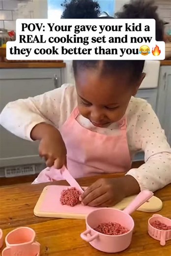 I got this set for my daughter from @Playlore this shop guys. It comes with US plug adapter so works perfectly! #minikitchen #kidscooking #fyp #kidstoys #kitchentoys