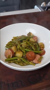 Easy one pot kielbasa, potatoes and green beans