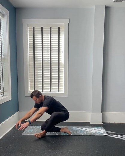 Can You Stand Up Without Using Your Hands? Try This Test
