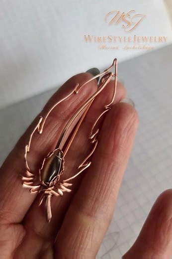 Wire wrapping Feather shawl pin. Copper wire wrapped brooch.