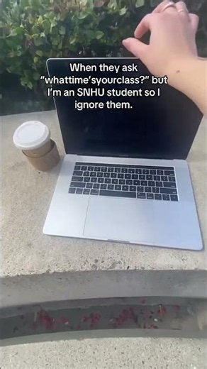 We don’t do that around here 💅 #onlinecollege #onlinelearning #flexible #summervibe