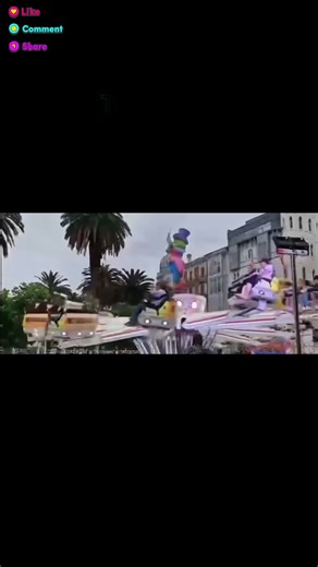 Objects falling from rides #themepark #waterpark #amusementpark #fair #carnival #funfair #themeparktiktok #fairground #funnytiktok #original #statefair #fyp #amusementparkrides #themeparks #fail #trending #viralvideo #rollercoaster