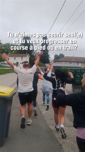 Nouveau créneau de sortie run à Voiron ! Rejoins-nous tous les mercredis à 18h15 à partir du mercredi 5 novembre au studio 76, rue des Marais pour des séances de course à pied et renfo de qualité 🏃‍♀️💪 Au programme : fractionnés, côtes, circuits training, renfo… Tout pour devenir plus rapide, plus performant et plus endurant, le tout dans la bonne humeur ! 😃 💬 Inscris-toi, viens progresser et t’amuser en groupe ! #Running #Trail #RenforcementMusculaire #Vitesse #Endurance #TeamVoiron #Circui