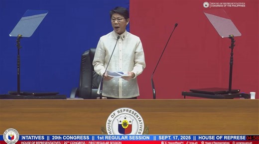 'I WILL NOT SHIELD THE CORRUPT' Nangako si Rep. Faustino 'Bojie' Dy III na hindi poprotektahan ang mga tiwaling opisyal ng gobyerno sa kanyang unang talumpati bagong House Speaker. Courtesy: House of Representative Maging una sa balita at public service, follow na sa DZMM Teleradyo Facebook page. | DZMM Teleradyo