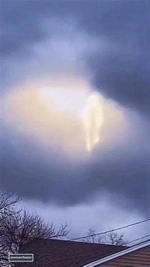 OMG is that Jesus ?? Jesus is Lord ZM7 💗😢 #jesuschrist #jesus #god #prayer