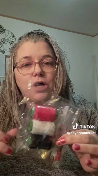 Channeling my inner grandma. Who knew unboxing a sewing kit could be this exciting?First look at this Complete Sewing Kit ✂️🧵 Just unboxed it—everything you need for quick fixes, crafts, and on-the-go repairs in one place!