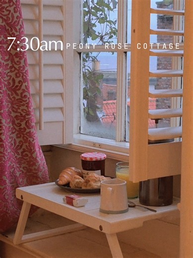 Cosy mornings at Peony Rose Cottage, Whitby 🤍 Slow starts, soft light through the windows, a warm brew in hand and the quiet hum of the coast just beyond the door. The perfect place to unwind before wandering cobbled streets or heading down to the harbour. @Peony Rose Cottage Cosy cottage • Whitby • Coastal stays • North Yorkshire • Slow mornings #whitby