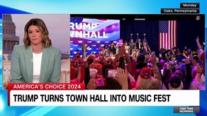 Trump dances for 30 minutes at campaign event