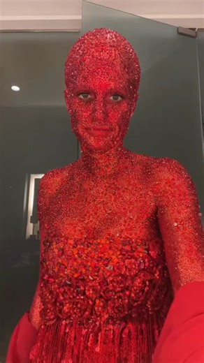 4.3M views · 50K reactions | throwing it back to one of my favorite Halloween costumes of all time  | Haley Kalil | Facebook