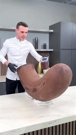 #chocolatesculpture #ChocolateArt #FoodArt #TrendingNow #viralvideo | Chocolate Sculptures