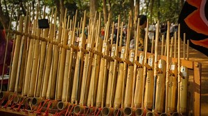 Ciri-ciri Khas yang Dimiliki Lagu Daerah Jawa Barat, Contoh Judul dan Maknanya