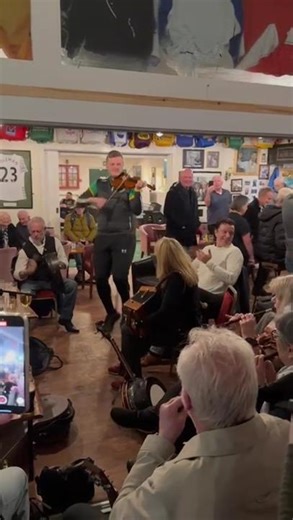 Irish fiddle playing & dancing at the same time