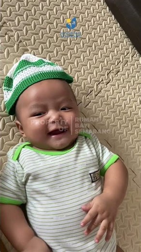 pak haji rizan pakai peci siap sholat jumat