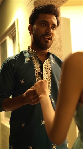 Mirraw loves being a part of your love story. Offers are live on our website. Shop now !!