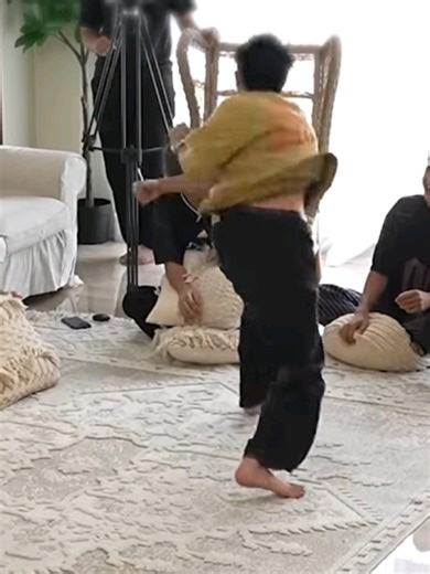 Heartwarming Moments with Comeyy and Team AAA