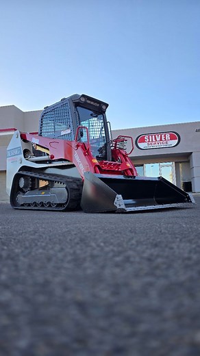 Lifting heavy vs. digging deep. Can you spot the difference between the #Takeuchi TL12R2 and TL12V2? 🤔 The #TL12V2 brings the VERTICAL lift for maximum capacity, and the #TL12R2 brings the RADIAL grunt for superior digging power! 💪 Simply put: V2 is for high stackers, and R2 is for earth movers. Both now available at Arnold Machinery! 👀🙌😁 #arnoldmachinery #takeuchiequipment #constructionequipment #heavyequipment #skidsteer #trackloader #idahofalls #twinfalls #reno #etna #tucson #constructio