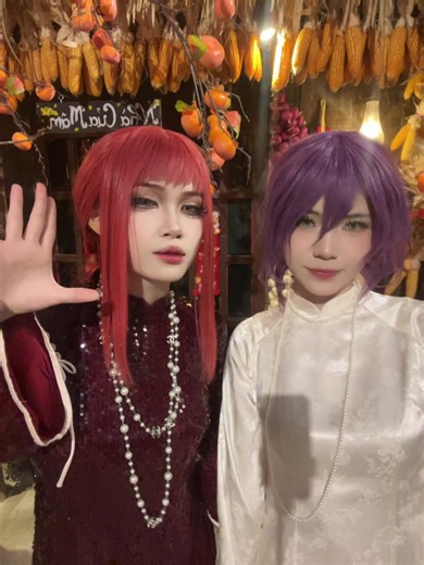 Chainsaw Man Cosplay Featuring Makima and Power