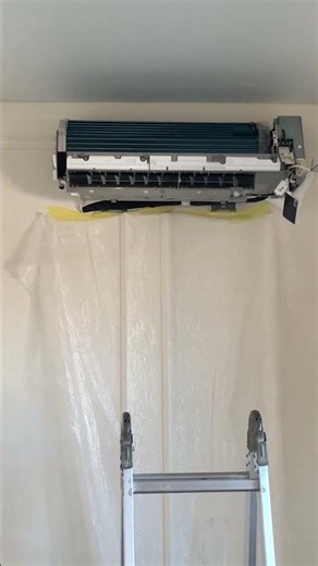 Монтаж внутрішнього блоку спліт-системи #airconditioner #indoorunit #home #diy #splitsystems #freon