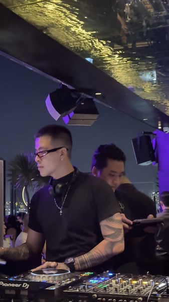 Zion Sky Lounge: Nơi thư giãn tuyệt vời tại Quận 1