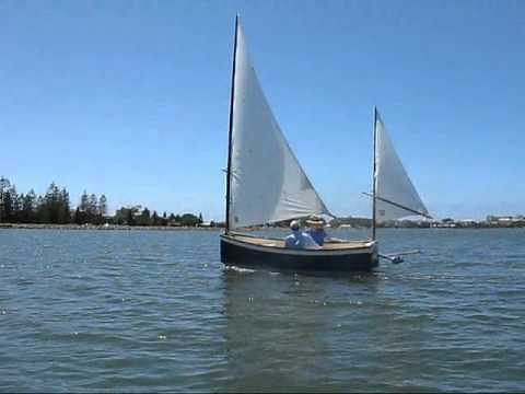 Bolger designed "Oldshoe" sailing