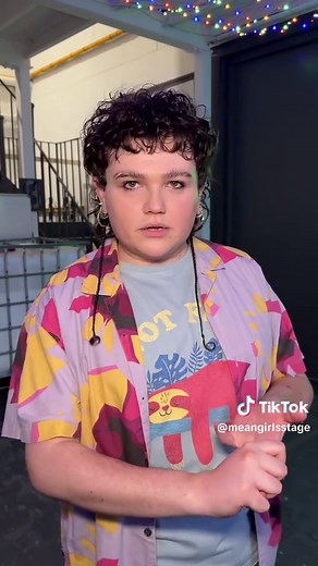 don’t worry Damian, this is a safe space 💖 #meangirls #meangirlsmusical #damian #janis @Georgie Buckland @Max