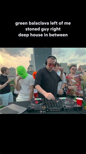 was having a respectable deep house moment. then the airhorn #deephouse