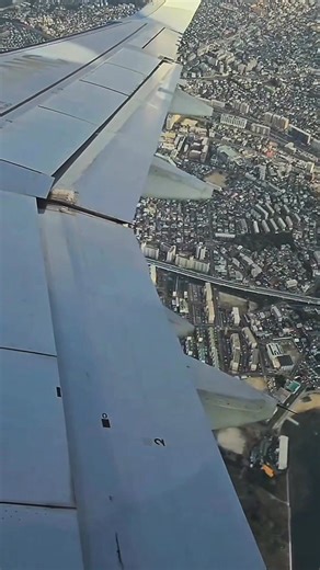 A320 FLAPS & GEAR UP Sequence From Takeoff FLAPS 2 to clean configuration watch how the A320ceo transitions through each phase after liftoff. FLAPS ➤ GEAR UP ➤ FLAPS 1 ➤ FLAPS UP Text overlays show each step of the sequence. Spot something interesting? Let me know in the comments. #a320 #starflyer #airbus320 #flapsequence #gearup #takeoffsequence #avgeek #planeporn #cockpitview #flightcontrol #aviationdaily #airliner | Aviation Gallery