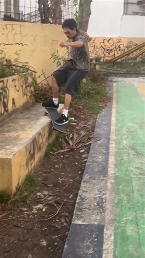 @edi_okur in the Astrix. Cop a pair today! Available in all DC Stores and online. www.dcshoes.com.ph | DC Shoes