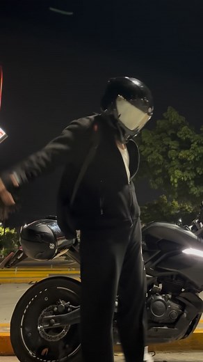 Bad girls gon’ swalla la la 🕺🏻 #biker #dance #reels #victxrcruz #swalla | Victxr Cruz