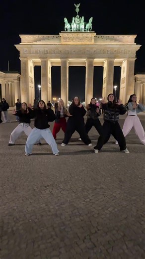 DC: @itstalore #dance #berlin #crew