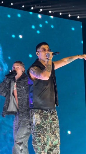 DUKI USA on Instagram: "Duki aparece en el show de BAD BUNNY y cantan "LOCA RÉMIX" junto a CAZZU Y KHEA EN SU SEGUNDO SHOW EN ARGENTINA. @badbunnypr @duki @cazzu y @khea hicieron historia grande en la segunda noche de Benito en River . . Para mas dukilandadas---> @dukiland_usa Cc: @livedaleplay . . . #duki #badbunny #khea #cazzu #fyp"