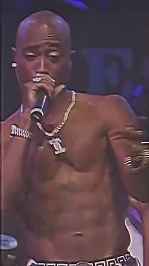 Pure history on one stage. 2Pac & Snoop Dogg went crazy here 🔥 #feed #2pac #tupac
