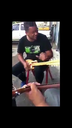 The bro Fenuakura Buillard and his ukulele style was mean as playing those kaina songs and his way of strumming was amazing but gone to soon. very talented. Jam Jam the bro and the boys. I'm not to sure where this video is from originally but half is from Islanders Ukulélé FB / Raro Boy (Atirai Kare) YouTube #tahiti #kaina #frenchpolynesia #kuki #poly #cookislands #islander #stringband #imene #ukulele #jam #fyp