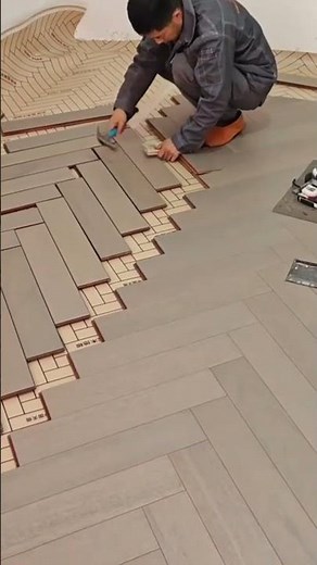 Precisely installing interlocking floor panels in a neat pattern