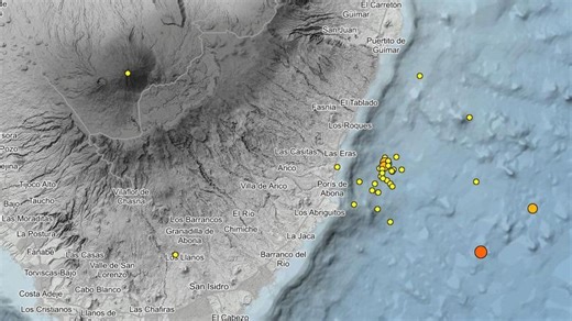 Un enjambre de terremotos en la costa de Tenerife, uno sentido por la población, mantiene en alerta a los vulcanólogos