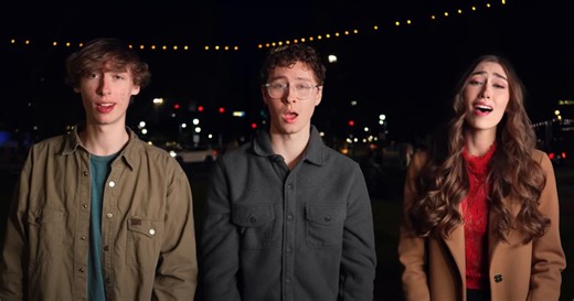 Life in 3D Chilling 'The Greatest Gift' Rendition