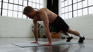 Liegestütze lernen: Dein Trainingsplan zum ersten Pushup