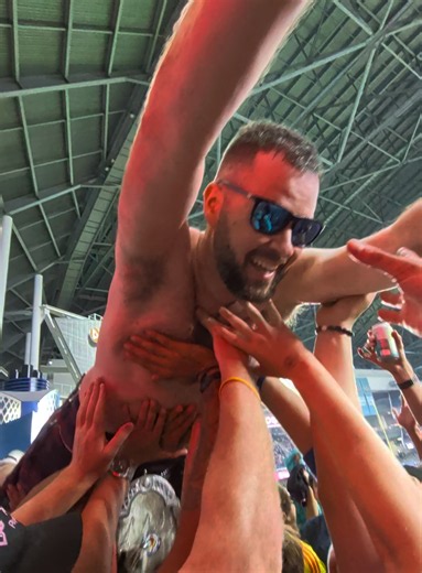 someone find this diva please!!! #tartanarmy #marlins #worldcupfinal | tartan