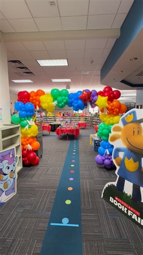 Our Scholastic Book Fair opens TOMORROW! 🎉📚 Get ready to shop your favorite books, fun goodies, and more…all while supporting our school! Don’t forget to add funds to your student’s eWallet before they visit: 🔗 https://bookfairs.scholastic.com/bf/pleasantknollelemschool A huge thank you to Bows and Balloons Events for the beautiful balloon arch welcoming everyone to the fair. 🌈 It’s the perfect touch to kick off a magical week of reading fun! 💕🎈 As always, big thanks to all of our voluntee