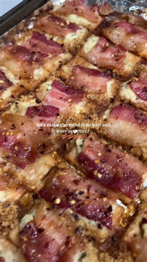 Delicious and Easy Appetizer: Candied Bacon Crackers