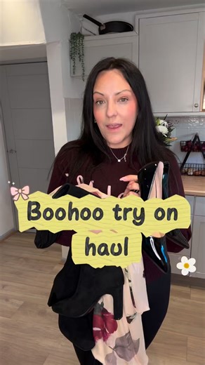 A Stunning Boohoo try on haul! I feel out of this world so here it is👏🏾🥂happy watching 💗 did I say Primark in the video? Sorry they are all from boohoo.com | Claire Abebrese