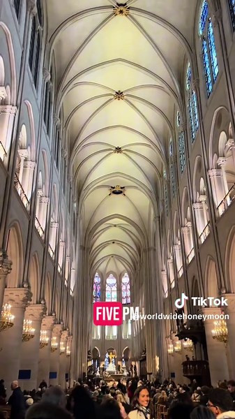 When is the best time to visit Paris? That all depends on your preferences! But let’s talk about pros and cons for each season in Paris! #CapCut #parisguide #whentovisitparis #parisfrance🇫🇷 #thingstodoinparis #paristhingstodo #paristravel #paristravelguide #parisinsummer #parisinwinter #parisinspring #parisinthefall #parisfall #parisinautumn