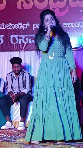 ತೃಪ್ತಿ ಧಾರವಾಡ 👌🔥😍 #comedy #profesionaldancer #comedydance #love #dancerlife #dance