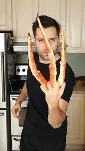 King Crab JERKY 👑🦀 King crab is best kept simple. If anything, a dip in melted butter is all it needs, but today my curiosity got the best of me. As a naturally salty ingredient, I kept the seasoning simple with a salt-free chili margarita blend from Spiceology. After dehydrating for 8 hours, I was left with surprisingly delicious crab jerky. The final product reminded me of the squid jerky I used to regularly enjoy while living overseas, and the stringy texture really allowed me to savor the 