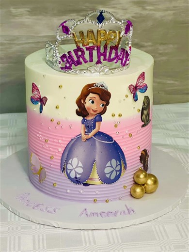 Cake Decorating Tips from a Zambian Baker